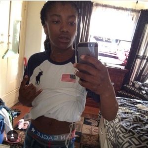 Meet your Posher, Demi